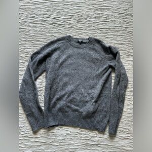 Uniqlo gray wool sweater